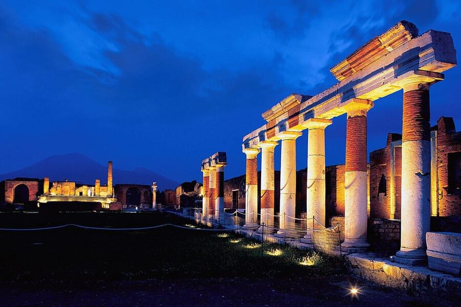 Pompei: Audio guide of the archeological site - Pompeii, But With a Real Narration Rhythm