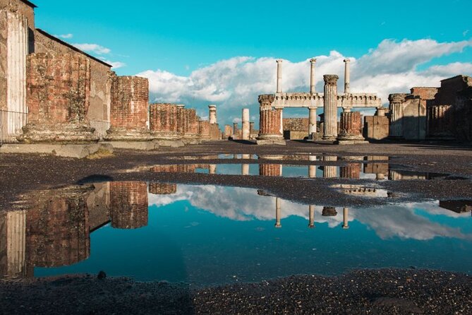 Pompeii Archaeological Park Skip-the-line Entry and Audio Guide - The first big sights: temples, streets, and the House of the Faun