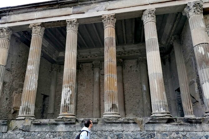 Pompeii from Naples: Smart Audio Guide with Travel Instructions - Forum, Basilica, and Santuario di Apollo: how power worked