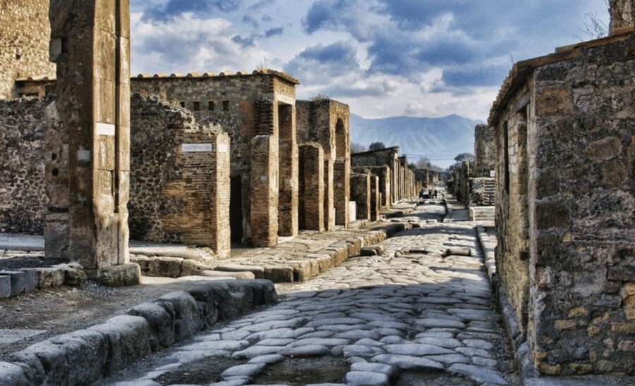 Pompeii: Skip-the-Line Entry Ticket with Audio Guide or Tour - Your Pompeii Walk in Two Hours: The Places That Matter