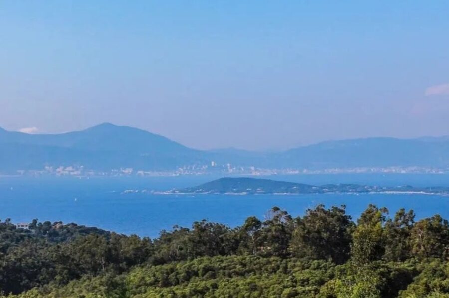 Porticcio: Coastal Train Ticket with Audio Guide & Tastings - The French audio guide: history that travels with you