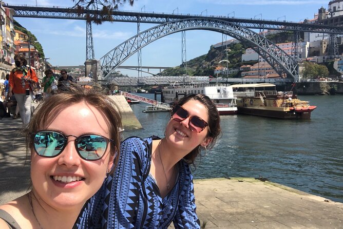 Porto Scavenger Hunt and Sights Self-Guided Tour - How the Explorial-App challenges work (finds, questions, points)