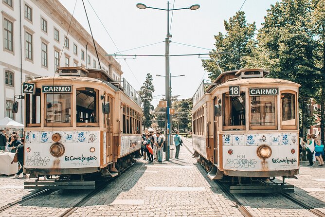 Porto Scavenger Hunt and Sights Self-Guided Tour - Stop 2: Torre dos Clérigos—when the clue takes you upward