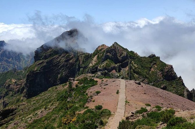 PR1 Pico do Arieiro Self-Guided Hiking Transfer (Morning slot) - Stairway to Heaven (PR1): Short, Stairy, and Built for Photo Stops
