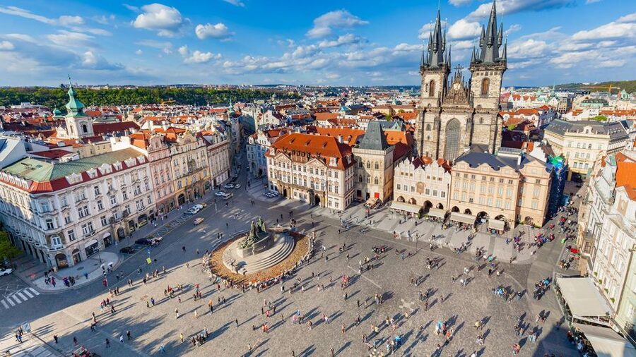 Prague Audioguide - TravelMate app for your smartphone - Charles Bridge: The “Slow Down” Stop
