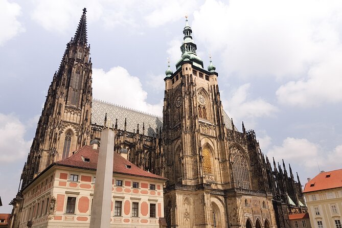 Prague Castle: Admission Ticket With Bus Transfer And Audioguide - Why a minibus transfer beats the uphill grind at Prague Castle