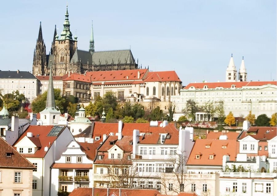 Prague: Castle Circuit Entry Tickets with Audio Guide - St. Vitus Cathedral: Gothic Power and Stained Glass Details