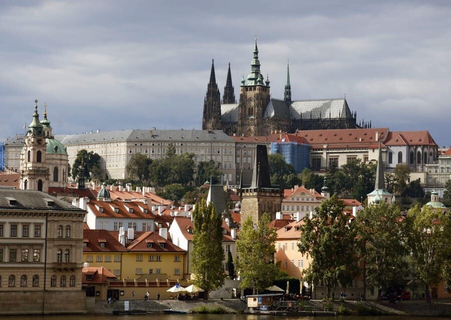 Prague: Castle Circuit Entry Tickets with Audio Guide - Audio Guide Reality Check: English-Only on Your Phone
