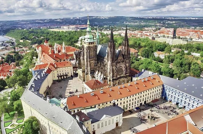Prague Castle Skip-The-Line Ticket with Audio guide - Using the English Audio Guide on Your Phone (and Avoiding the Pitfalls)