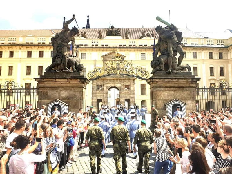 Prague Castle Ticket & Audioguide with Pick-up in GPG Office - The 2-day Prague Castle game plan (and how to use it well)