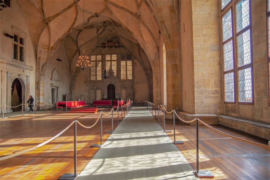 Prague: Prague Castle Complex Smartphone Audio Guide - Entering The Castle Circuit at St. Vitus Cathedral