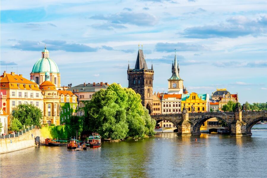 Prague: Scavenger Hunt Self-Guided Tour - Starting at Wenceslas Square: where your hunt gets traction