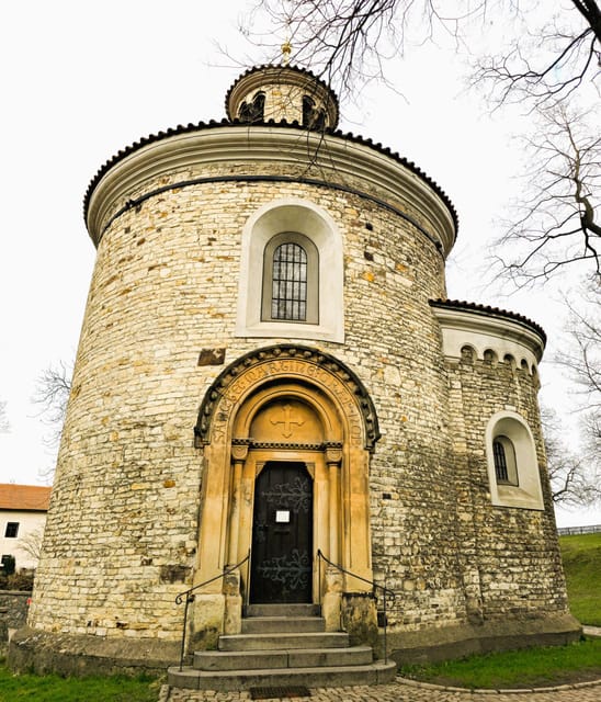 Prague: Vyšehrad Audio Guide with Optional Basilica Ticket - Starting at Tábor Gate: getting oriented without stress