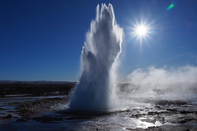 Private audio guide of the island for self-exploration tour - South Coast icons: Seljalandsfoss and Skogafoss with added meaning