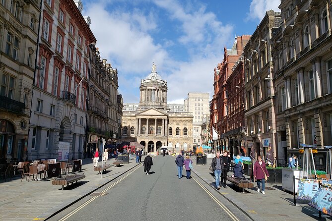 Private Liverpool Self-Guided Tour - William Brown Street’s cultural quarter moves fast, but smart