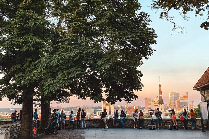 Private Self-Guided Audio Walking Tour in Tallinn Old Town - Stop 1: Toompea Castle garden area and the Parliament surroundings