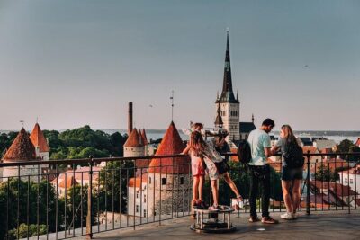 Private Self-Guided Audio Walking Tour in Tallinn Old Town - Getting started at Raekoja plats with Navicup