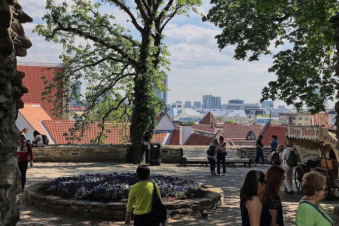 Private Self-Guided Audio Walking Tour in Tallinn Old Town - Stop 4: Saiakang, the White Bread Passage