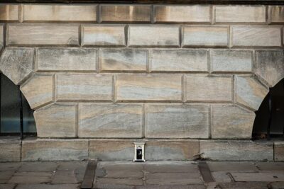 Private Self-Guided Dinky Door Hunt in Cambridge - Where you begin near Trinity Street
