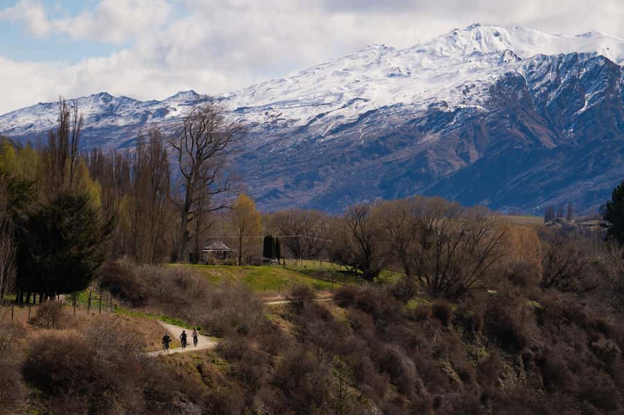 Queenstown: Self-Guided Bike Ride on the Arrow Bridges Trail - Bike setup and the intro that makes self-guided easier
