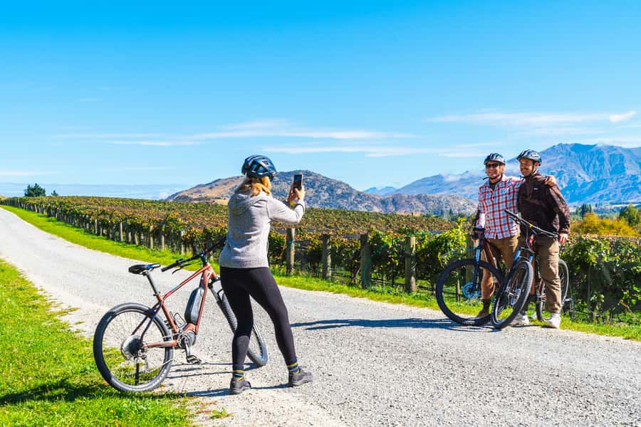 Queenstown: Self-Guided Gibbston Valley Wineries Bike Tour - From Queenstown to Gibbston: the shuttle setup that makes it easy
