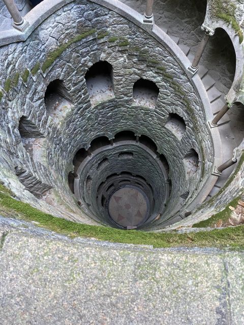 Quinta da Regaleira Skip-the-Ticket-Line Entry & Audioguide - Fountain of Abundance, Greenhouse, and Aquarium Details