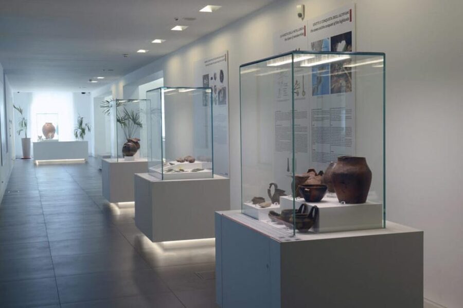 R. Calabria: National Archaeological Museum & App audioguide - Inner courtyard under a glass roof: a built-in breather