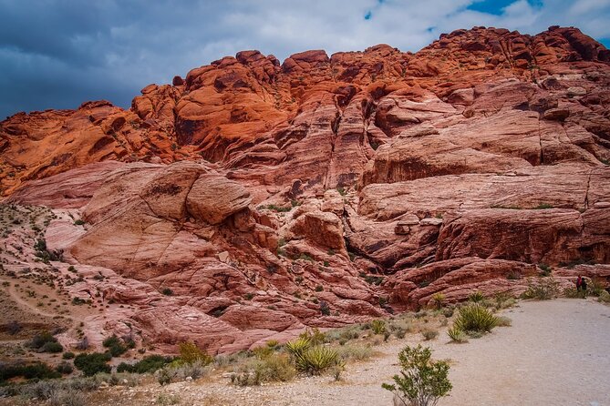 Red Rock Canyon Tour Self-Guided Drive Experience - Sandstone Quarry Overlook and Calico Tanks Trail start: the “worth circling” stop