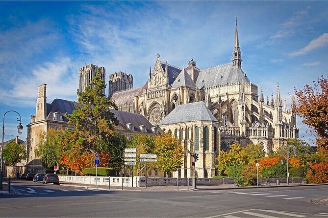 Reims Scavenger Hunt and Highlights Self Guided Audio Tour - Languages, pacing, and family friendliness