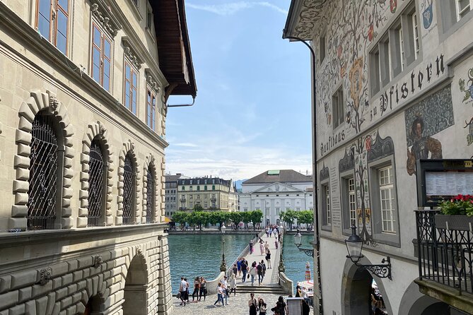 Revealing Lucerne: Self-Guided Audio City Tour - Rathaus, Chapel Bridge, and Hofkirche St. Leodegar: The Classic Lucerne Trio