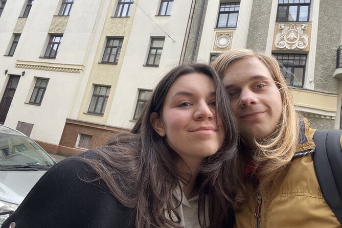 Riga Art Nouveau Secrets: Self-Guided Puzzle Walk - How the Questo app game actually works on the street