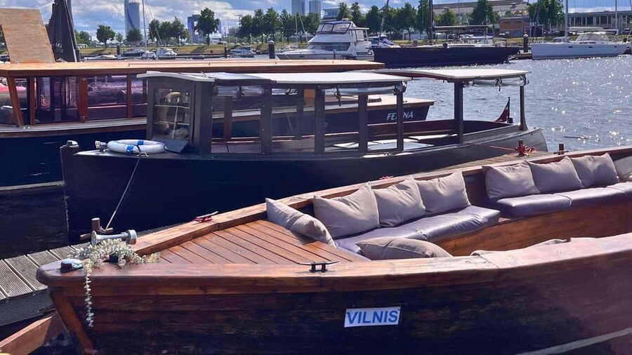 Riga: Canal Boat Tour with Welcome Drink & Audio Guide - A 50-minute Riga water view that feels like a shortcut