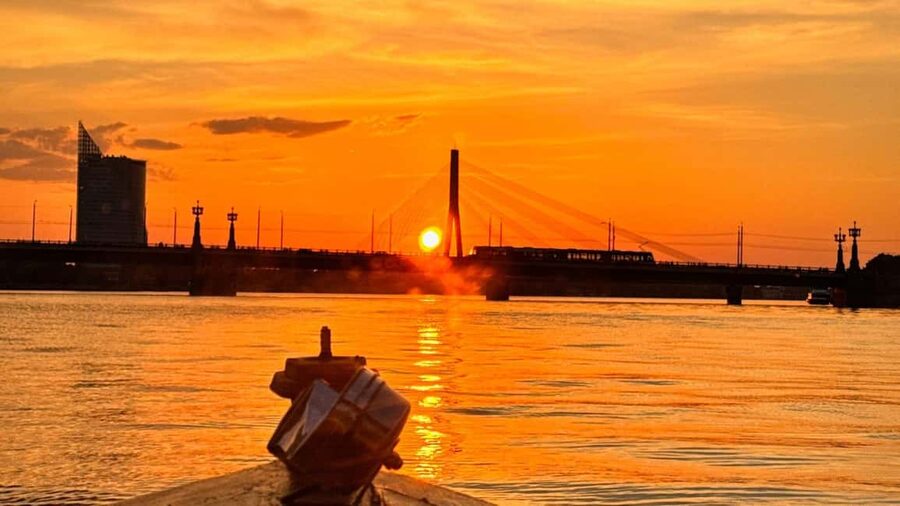 Riga: Canal Boat Tour with Welcome Drink & Audio Guide - Kids, strollers, and who should choose this tour