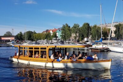 Riga City Canal & Daugava River Premium Boat Tour with Audioguide - Freedom Monument to Latvian National Opera: the tour’s fastest big hits
