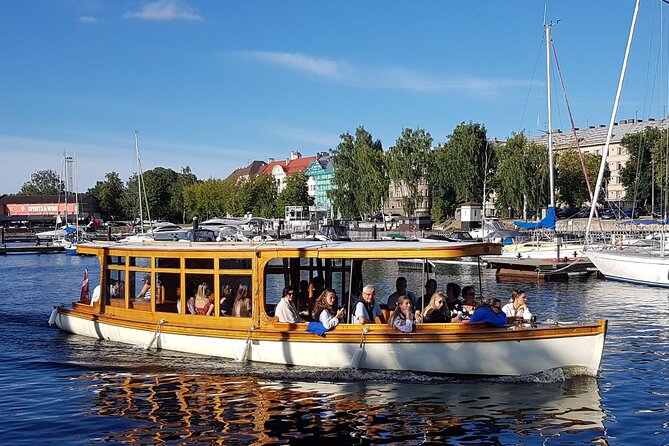 Riga City Canal & Daugava River Premium Boat Tour with Audioguide - Freedom Monument to Latvian National Opera: the tour’s fastest big hits
