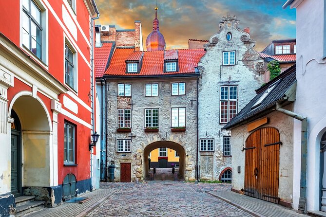 Riga Scavenger Hunt and Highlights Self Guided Audio Tour - Route Reality Check: Distance, Timing, and Pacing