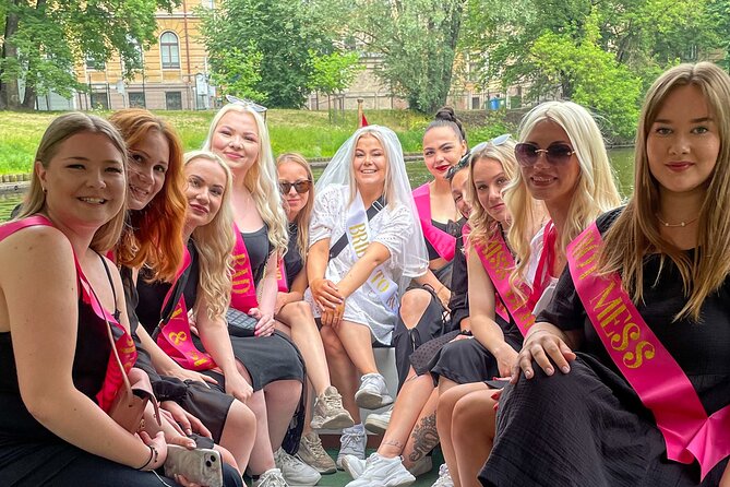 Riga Sightseeing Tour by Canal Boat with Audioguide - Stop by stop: what you see on the route
