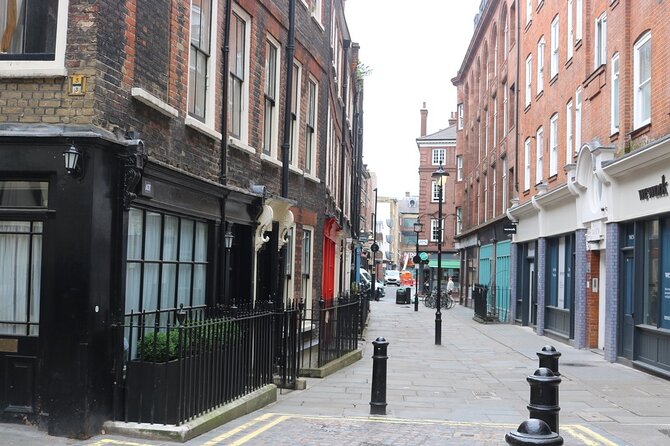 Rock & Roll London: Self-Guided Music Mystery Walk - Stop 3: Soho Square Gardens and Charles II in the Background