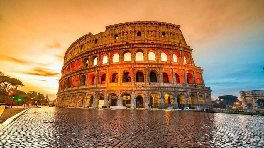 Rome: Audio guide of the Colosseum - Start Outside First: You’ll Understand What You See Immediately