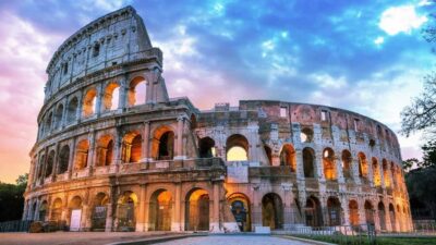 Rome: Audio guide of the Roman Forum and the Colosseum - Start at the Arch of Titus for the Roman Forum