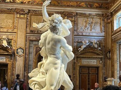Rome: Borghese Gallery Skip the line ticket and Audioguide - Meeting your host and getting inside quickly (red flag, strict timing)