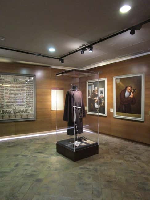Rome: Capuchin Crypts Guided Tour with Audio Guide Option - The Mass Chapel and the Message of Time