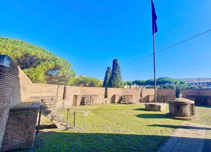 Rome: Castle Sant'Angelo Ticket w/ audioguide option - Skip-the-Line Entry and the Angel Statue Meet-Up