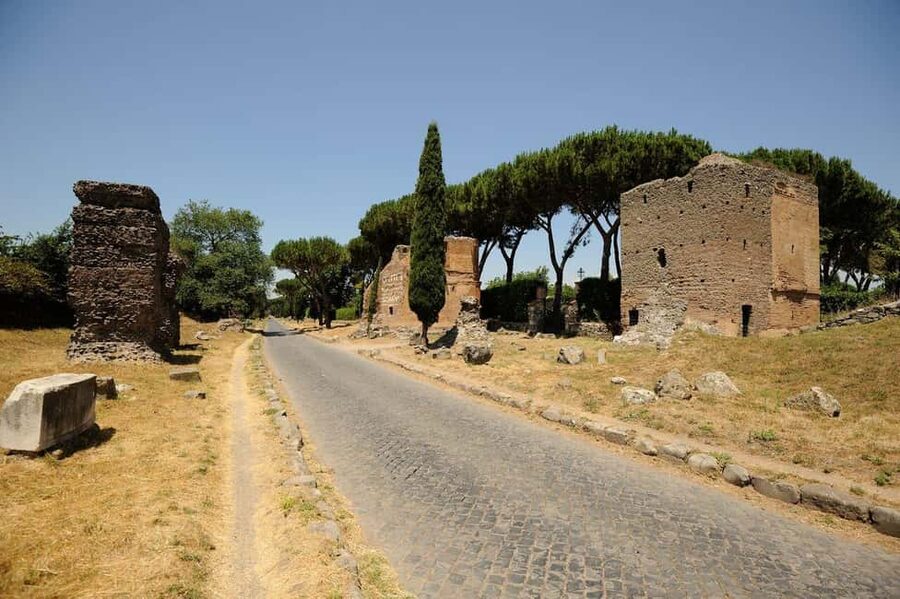 Rome: Guided Catacombs Tour & Capuchin Crypt (Audio Guide) - The transfer plan: from the catacombs to the Capuchin Crypt area