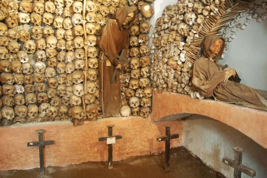 Rome: Guided Catacombs Tour & Capuchin Crypt (Audio Guide) - Domitilla (or Callisto) Catacombs: what the guide helps you see