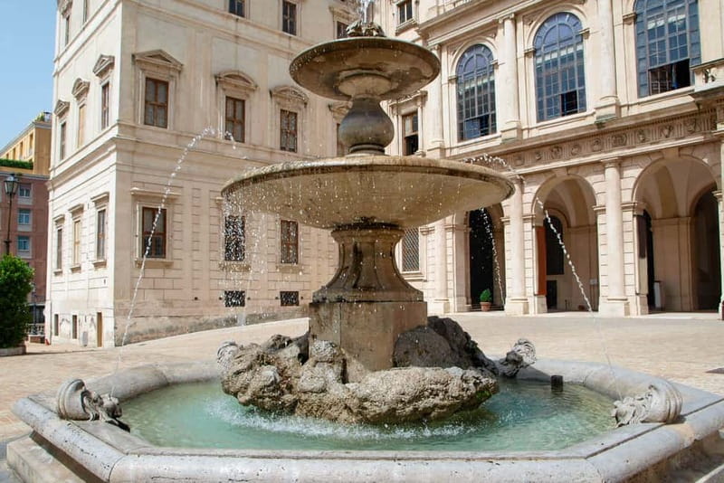 Rome: Palazzo Barberini Galleria Corsini Ticket & Audioguide - Galleria Corsini in Palazzo Corsini: late-Baroque style you can walk through
