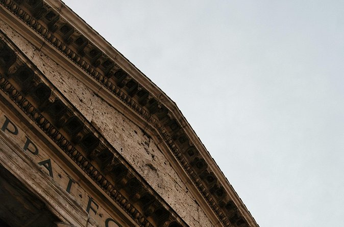Rome Pantheon Guided Audio Tour Skip The Line Escorted Entrance - Timing in a busy landmark: how to plan your visit