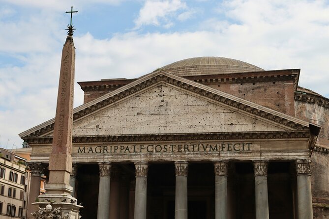 Rome : Pantheon with Audio Guide APP - Spotlight on Raphael’s tomb inside the Pantheon