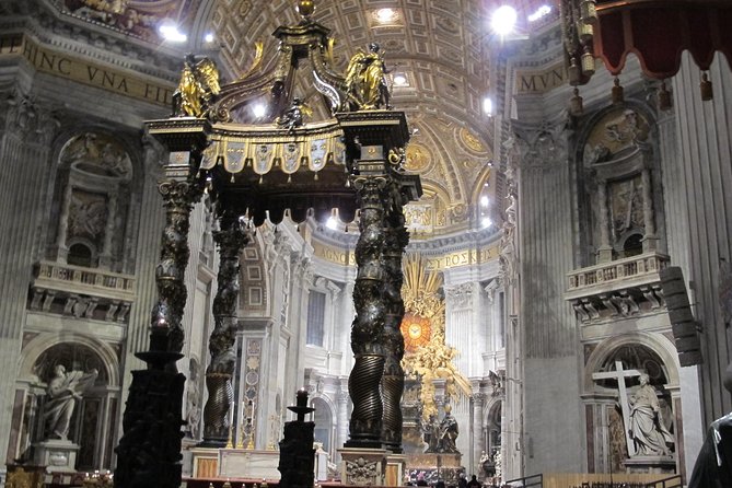 Rome: St. Peter's Basilica & Dome Entry Ticket with Audio Guide - The line reality: security queues and crowd management