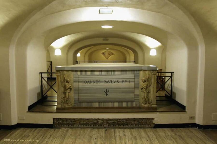 Rome:St. Peter's Basilica Hosted Entry + Official Audioguide - The dome area and the Tomb of St. Peter: a route that balances awe and pace